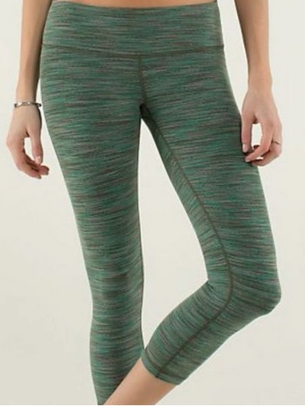 Lululemon | Wunder Under Green Heather Cropped Leggings